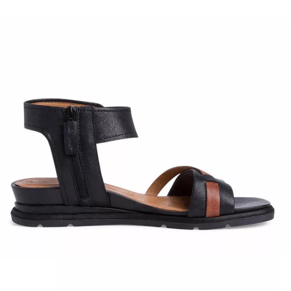 Tamaris 1-28218-26 058 női Szandál